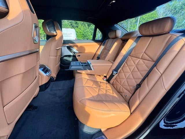 2026 BMW 7 Series 740i xDrive