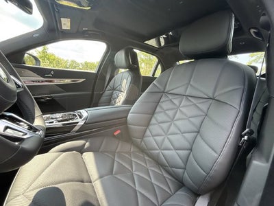2026 BMW 7 Series 740i xDrive