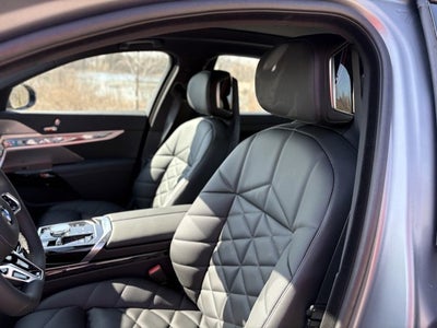 2025 BMW 7 Series 740i xDrive