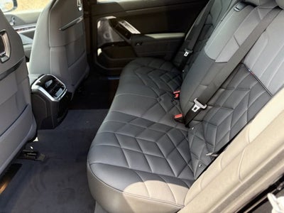 2025 BMW 7 Series 760i xDrive