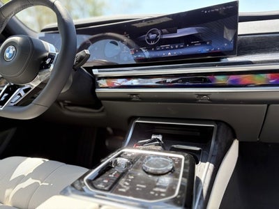 2025 BMW 7 Series 760i xDrive