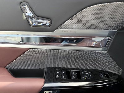 2025 BMW 7 Series 760i xDrive