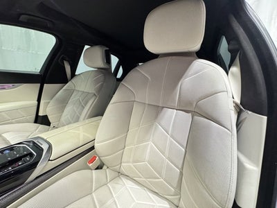 2023 BMW 7 Series 760i xDrive