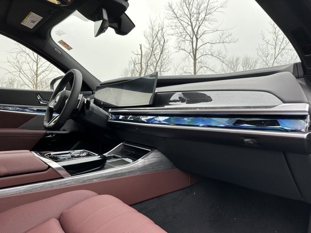 2025 BMW 7 Series 760i xDrive