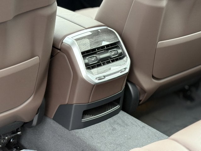 2025 BMW 7 Series 760i xDrive