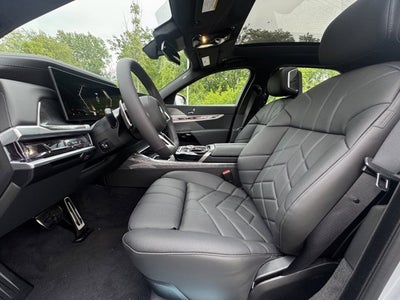 2025 BMW 7 Series 760i xDrive