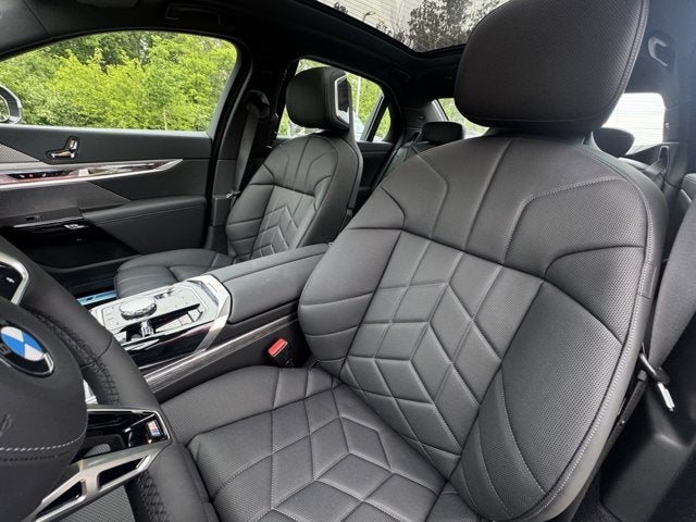 2025 BMW 7 Series 760i xDrive
