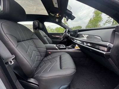 2025 BMW 7 Series 760i xDrive