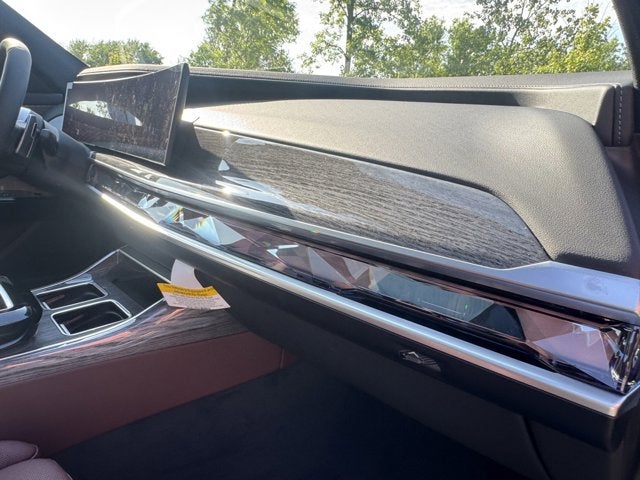 2025 BMW 7 Series 760i xDrive