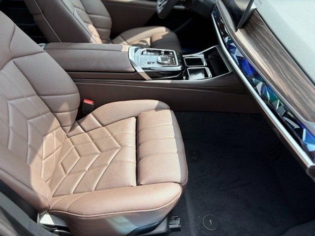 2025 BMW 7 Series 760i xDrive