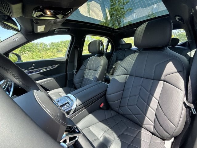 2026 BMW 7 Series 750e xDrive