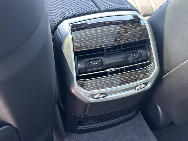 2026 BMW 7 Series 750e xDrive