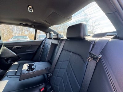 2025 BMW 5 Series 530i xDrive