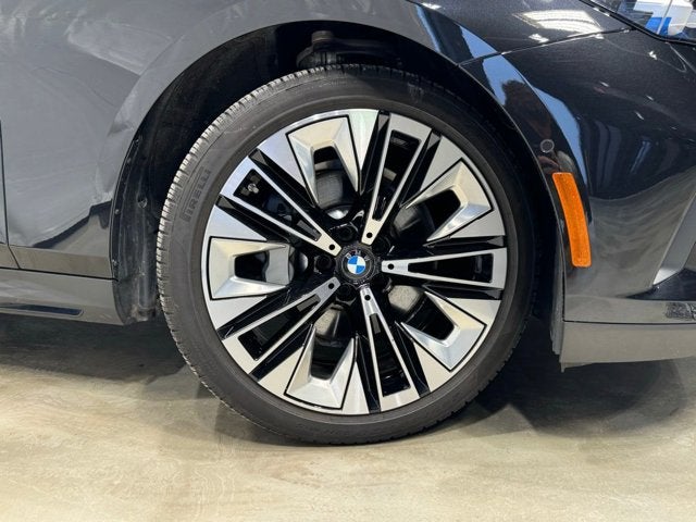 2025 BMW 5 Series 530i xDrive