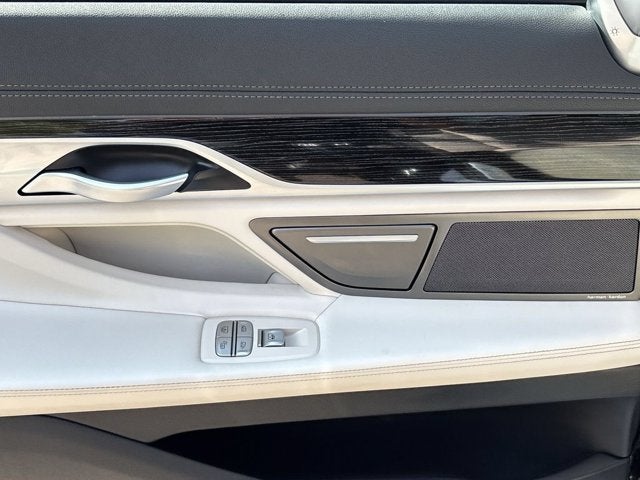 2021 BMW 7 Series 740i xDrive