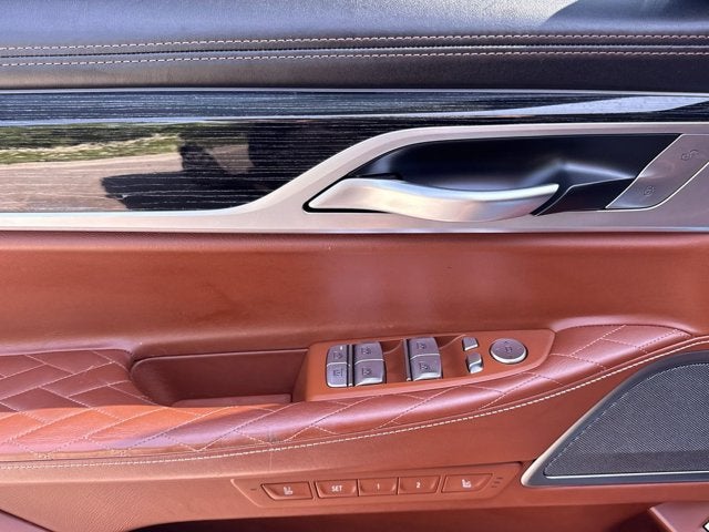 2022 BMW 7 Series 750i xDrive