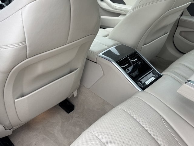 2023 BMW 8 Series 840i