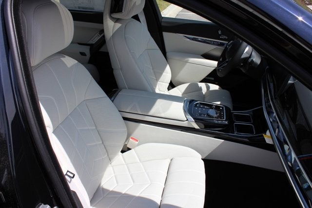 2025 BMW i7 xDrive60