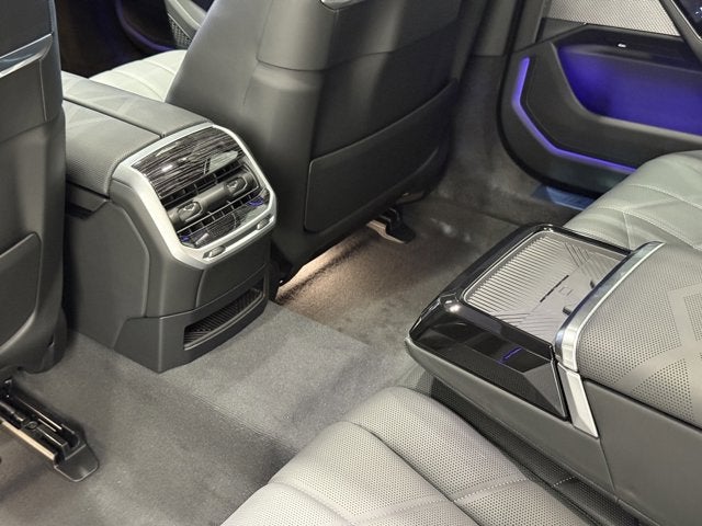 2025 BMW i7 xDrive60