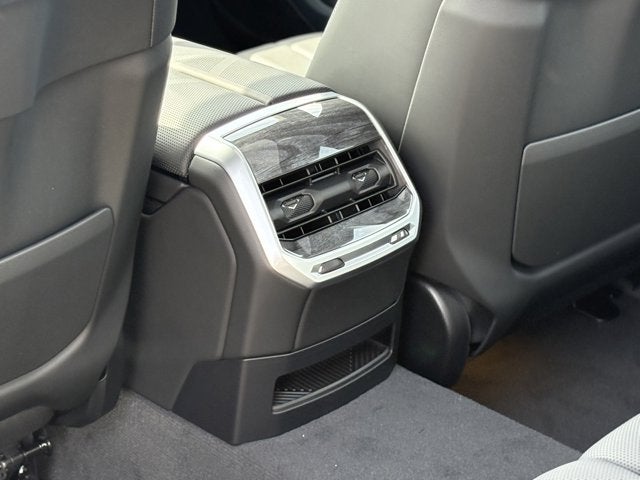 2025 BMW i7 xDrive60