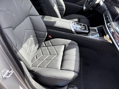 2025 BMW i7 xDrive60
