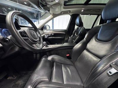 2022 Volvo XC90 Inscription