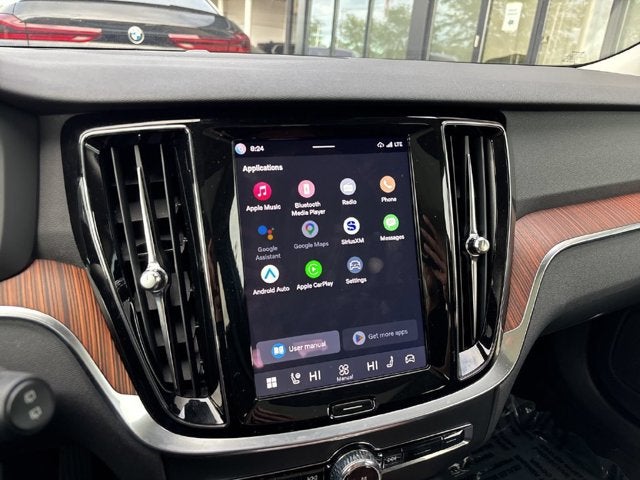 2025 Volvo V60 Cross Country Plus