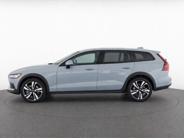 2025 Volvo V60 Cross Country Plus