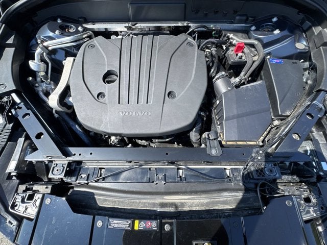 2025 Volvo XC60 Plus