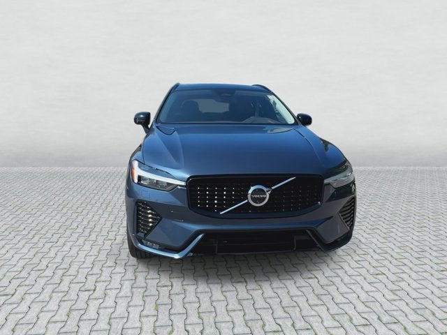 2025 Volvo XC60 Plus