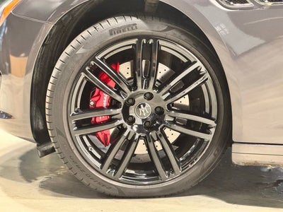 2023 Maserati Quattroporte Modena Q4