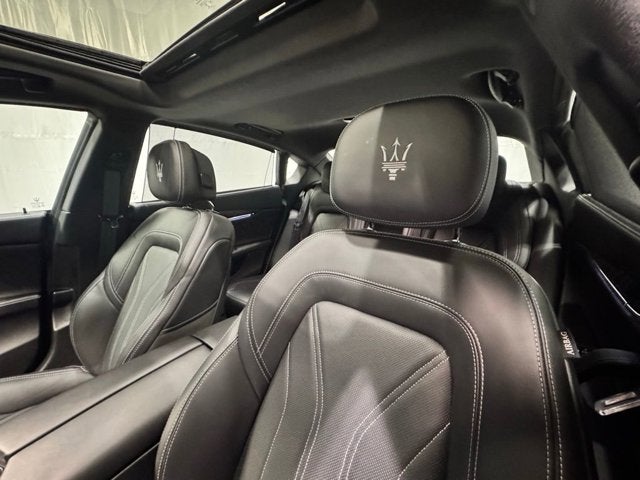 2023 Maserati Quattroporte Modena Q4