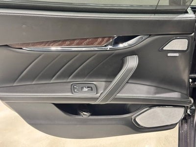 2023 Maserati Quattroporte Modena Q4