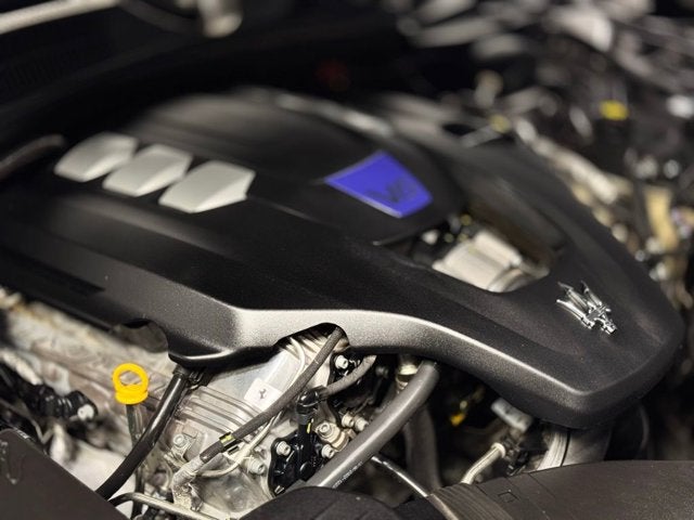 2023 Maserati Quattroporte Modena Q4